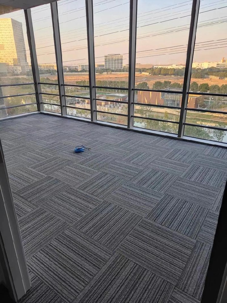 苏州办公地毯厂家：推动环保创新，引领地毯行业新潮流